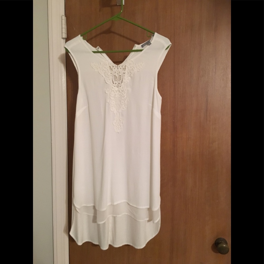 White tunic top with lace detail by Daniel Rainn